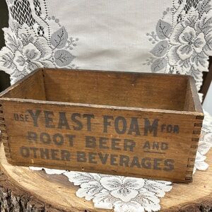 Vintage Wooden Yeast Foam Box Northwestern Yeast Co Chicago IL
